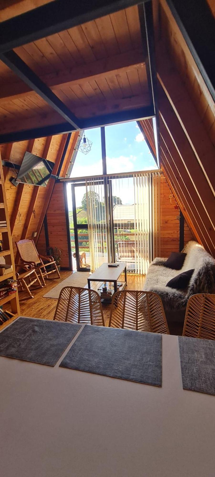 Starka & Jacuzzi Holiday home *